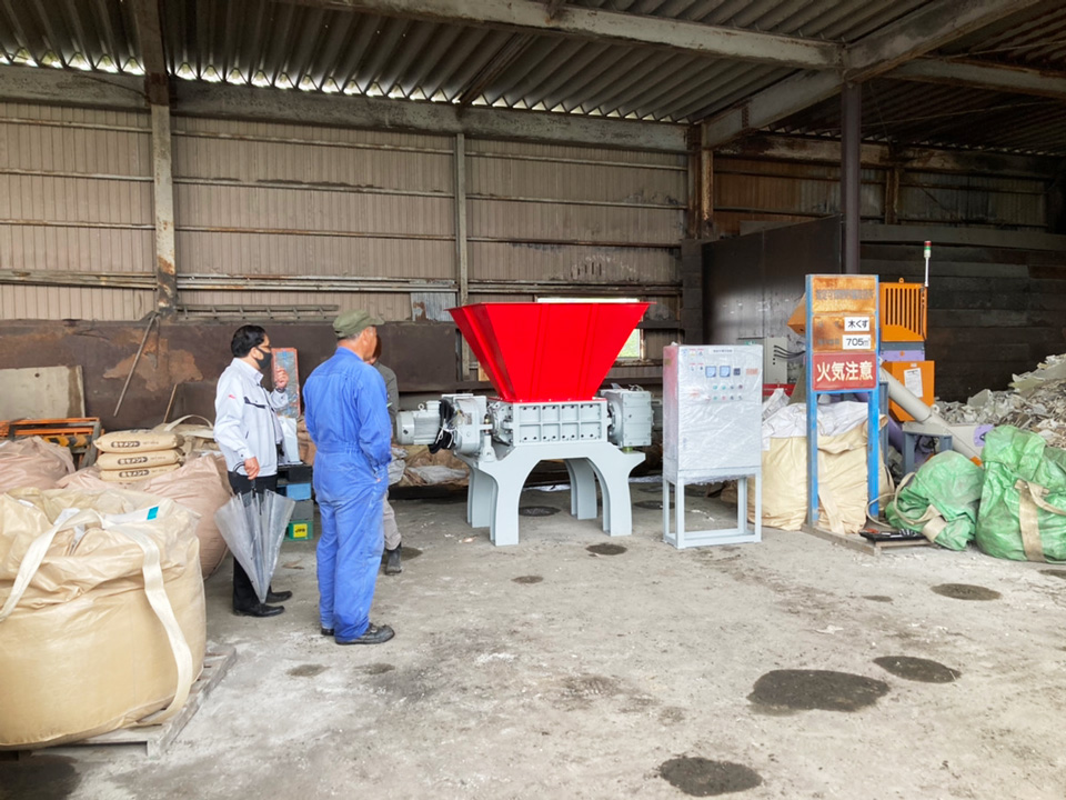 二軸破砕機TS2160 納品風景