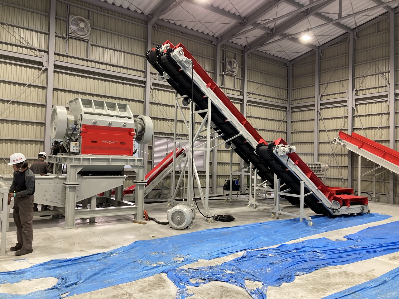 ホッパーを外した破砕機