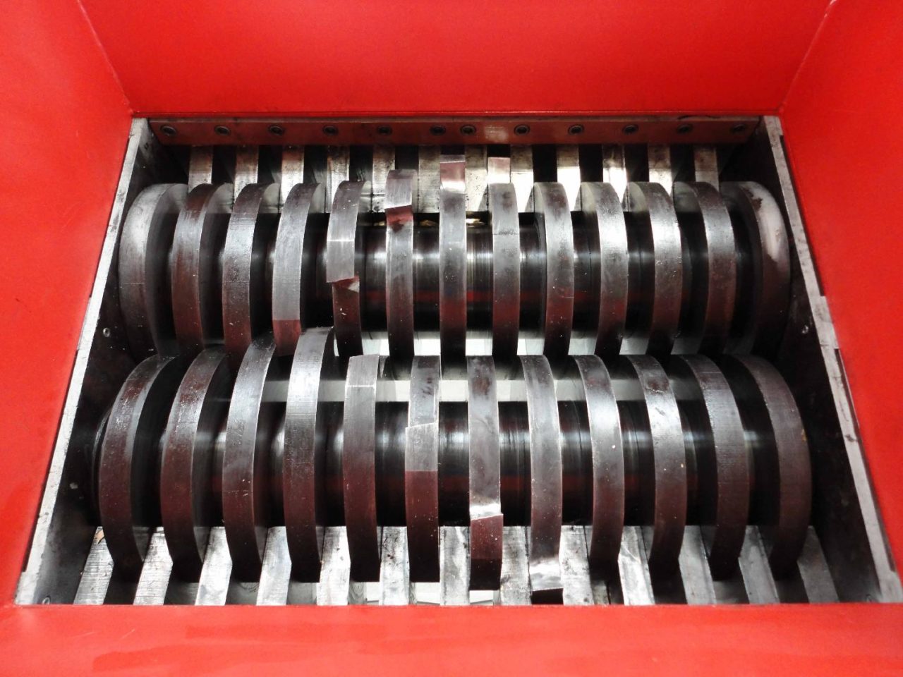 独立制御されたローターで難処理物も破砕