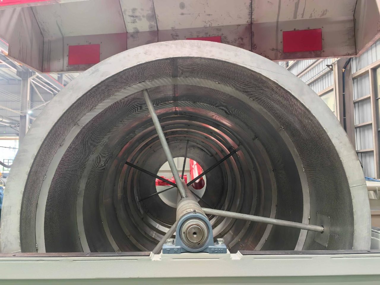 パンチングスクリーンと高圧洗浄ノズルによる
メンテナンスフリーな設計