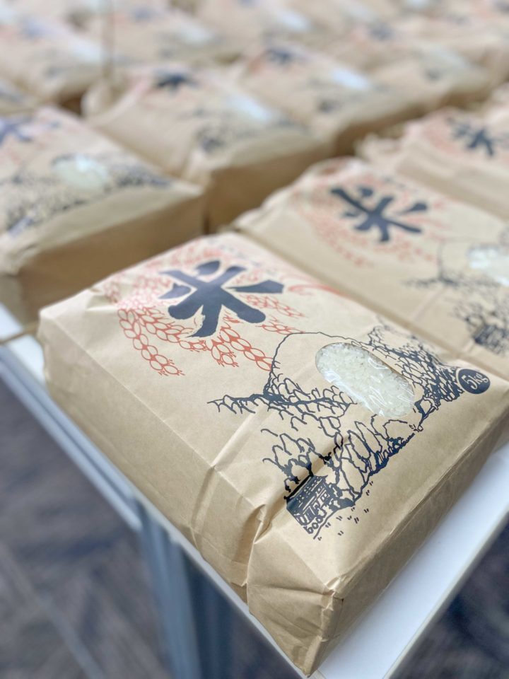 米袋に入ったコシヒカリ新米