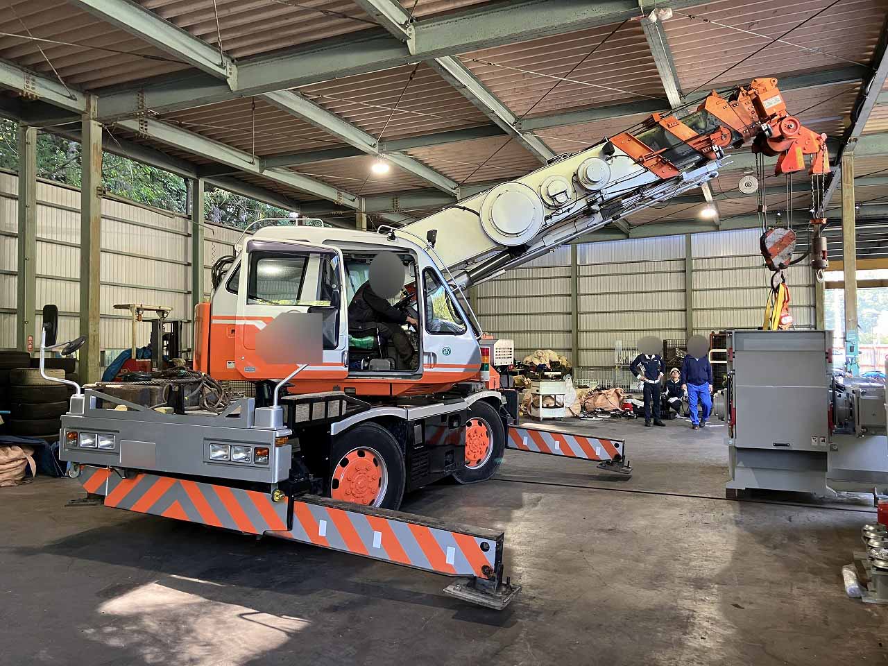 DS4080据付の様子