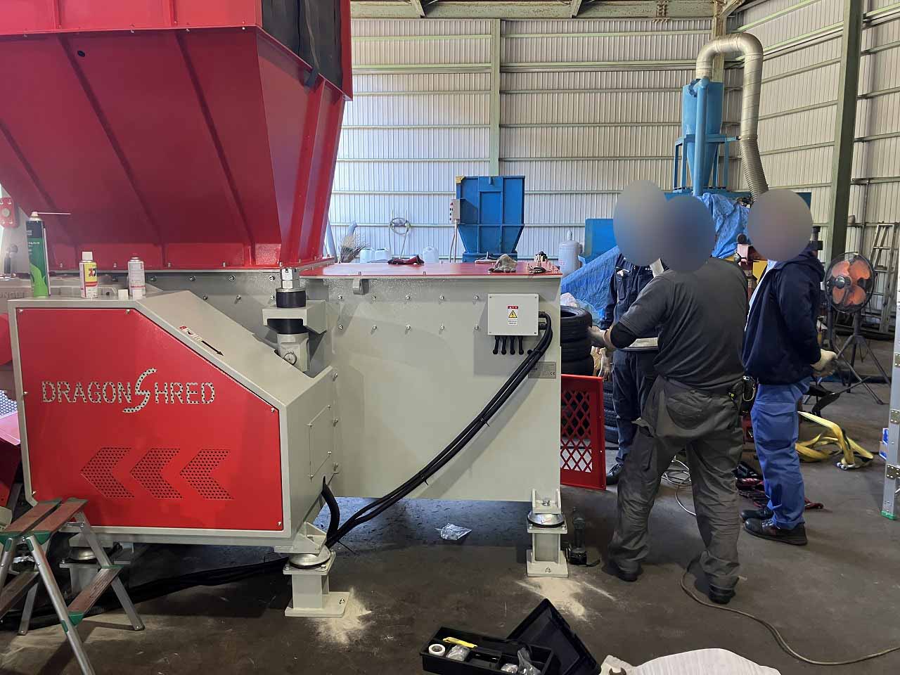 側面からみたDS4080