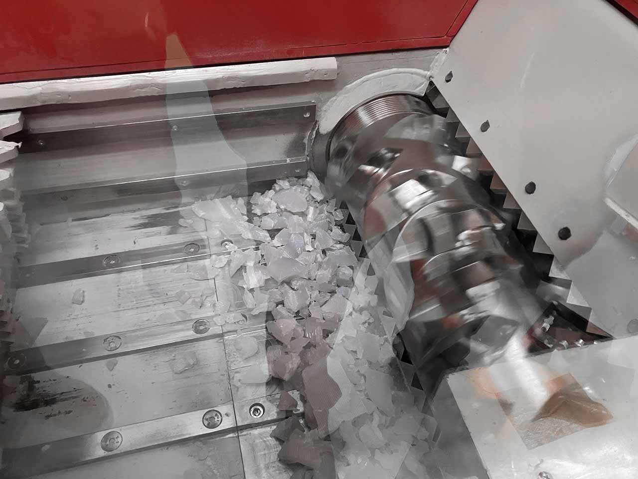 DS2260による破砕の様子