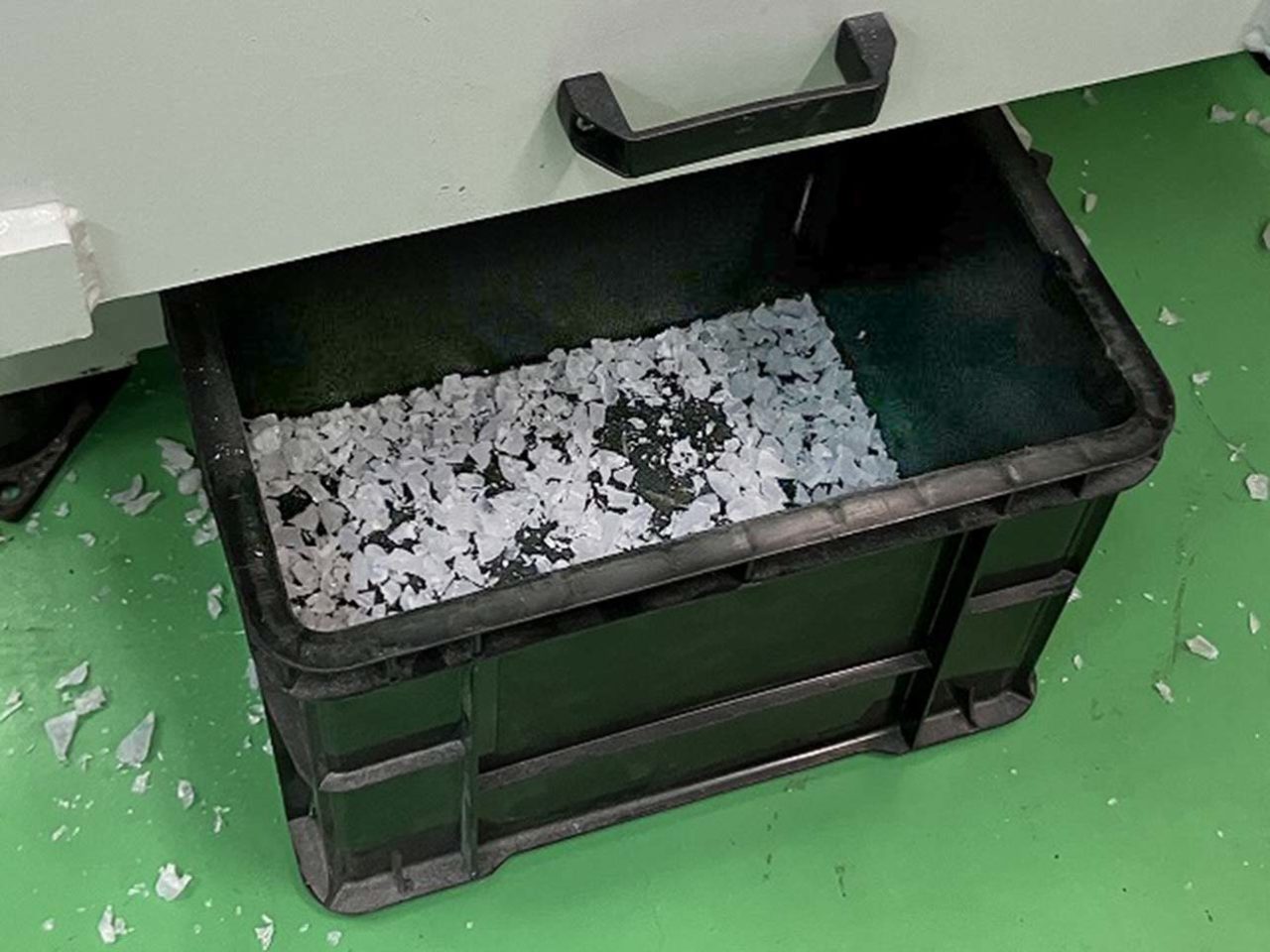 破砕後の硬質プラスチック